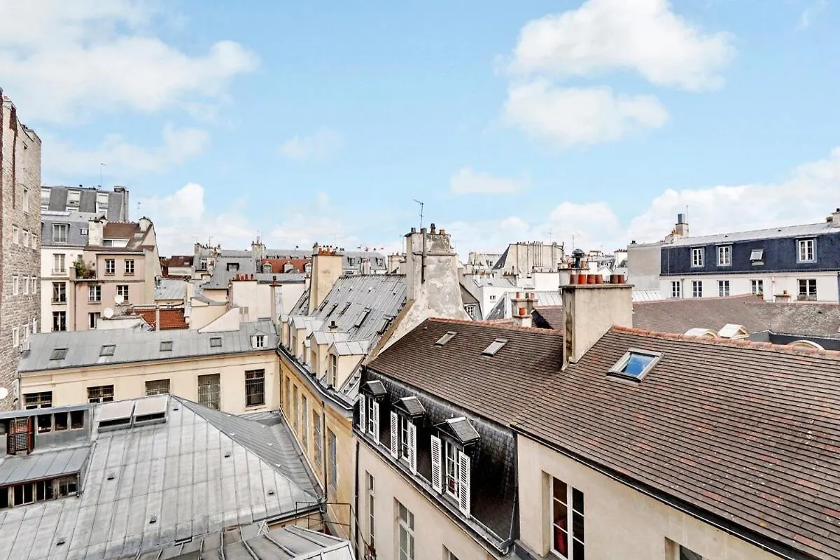 Marais We Merris Paris