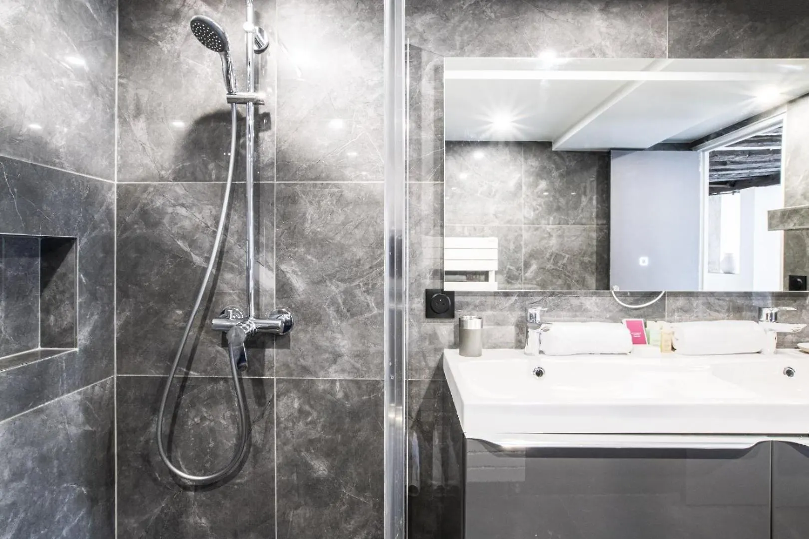 Apartment Marais We Merris
